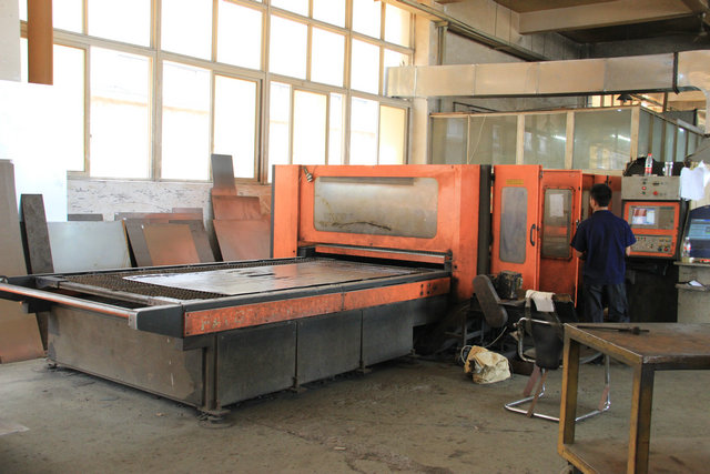 大型激光切割機